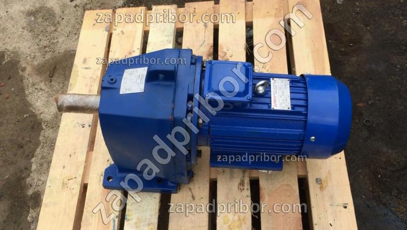 Мотор редуктор МЦ2С-100-180 цилиндрический двухступенчатый, фотография 1.