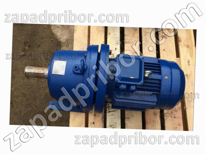 Мотор редуктор МЦ2С-125-28 цилиндрический двухступенчатый, фотография 1.