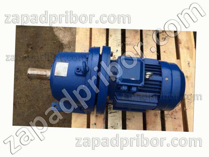 Мотор редуктор МЦ2С-125-35,5 цилиндрический двухступенчатый, фотография 1.