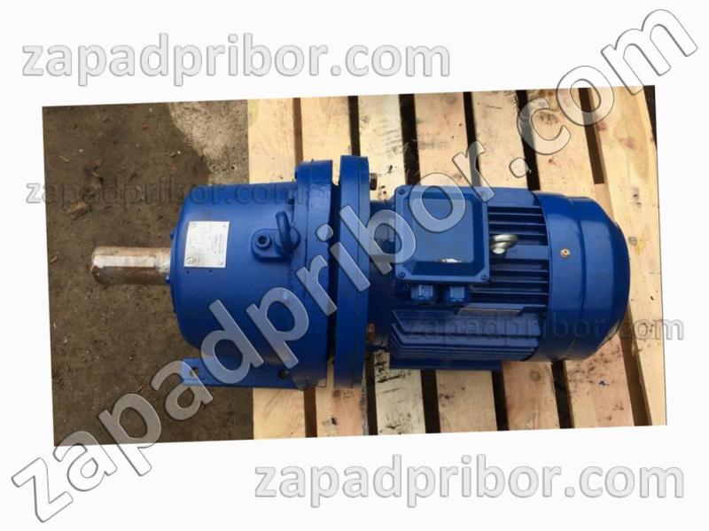 Мотор редуктор МЦ2С-125-56 цилиндрический двухступенчатый, фотография 1.