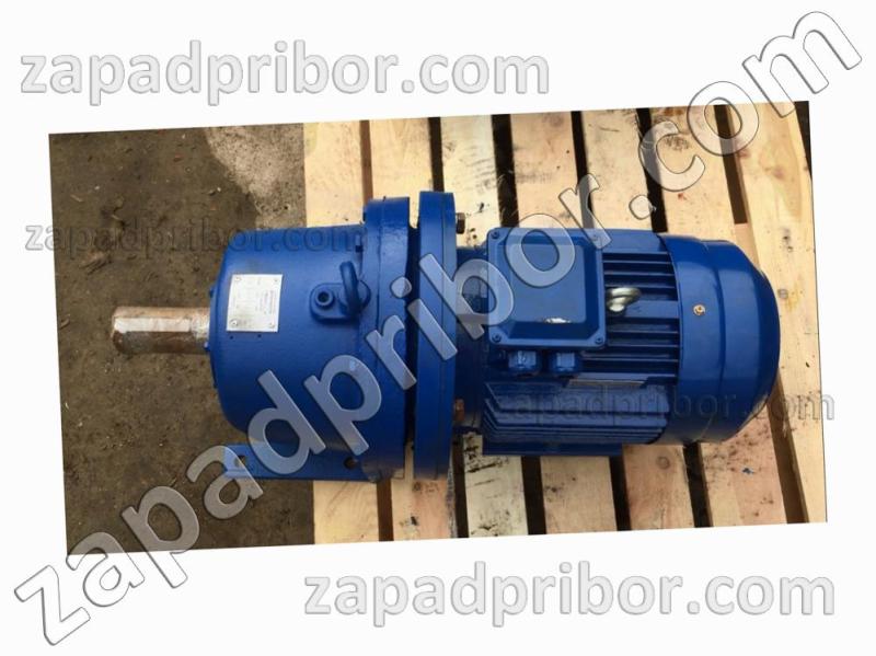 Мотор редуктор МЦ2С-125-71 цилиндрический двухступенчатый, фотография 1.